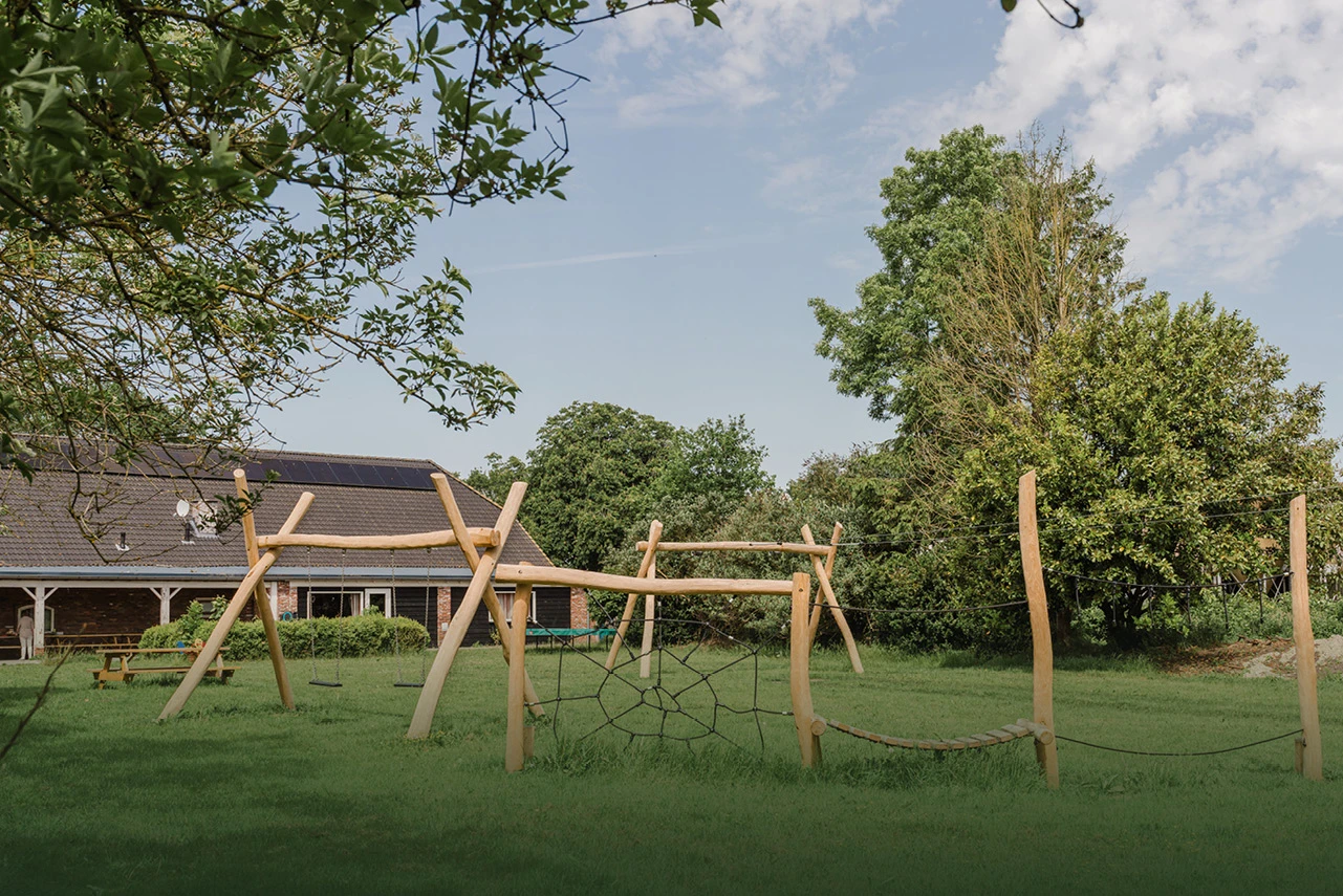 Buiten Villa Doen Wedde